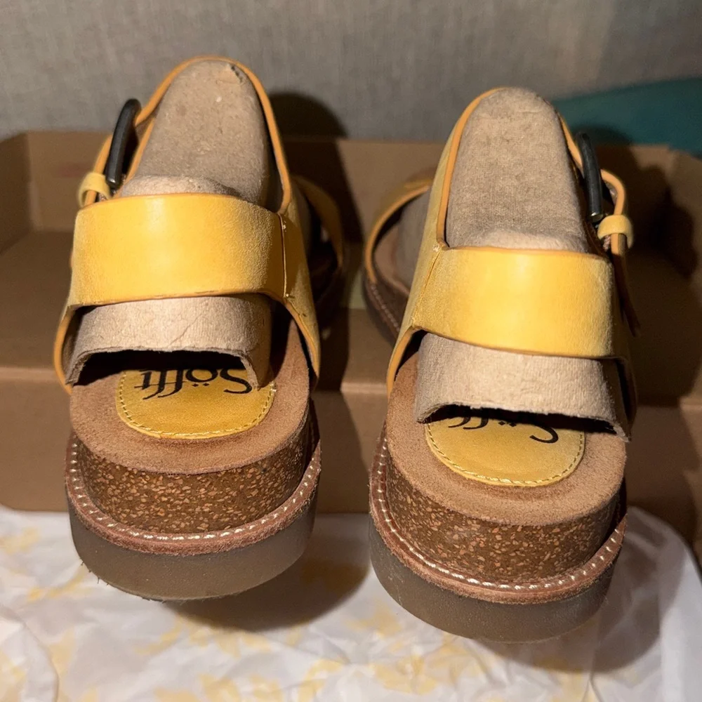 Sofft Yellow Leather Strappy Sandals - Picture 11 of 12